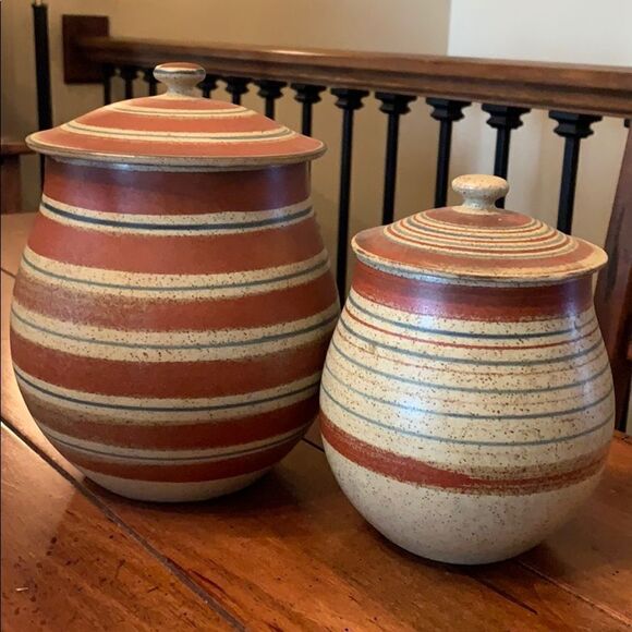 Rare Takahashi Stoneware Canister - Picture 8 of 8